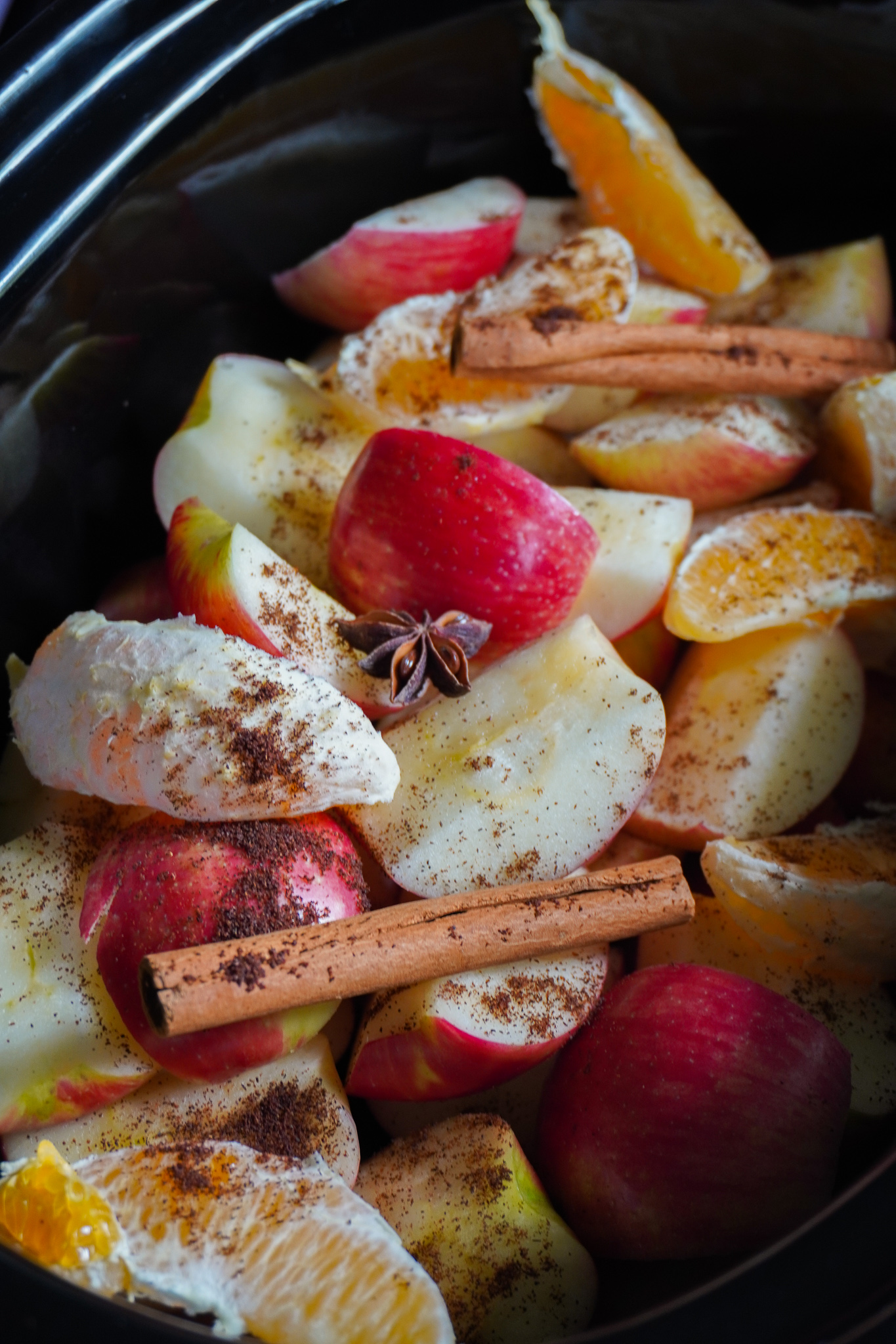 Cider ingredients in pot