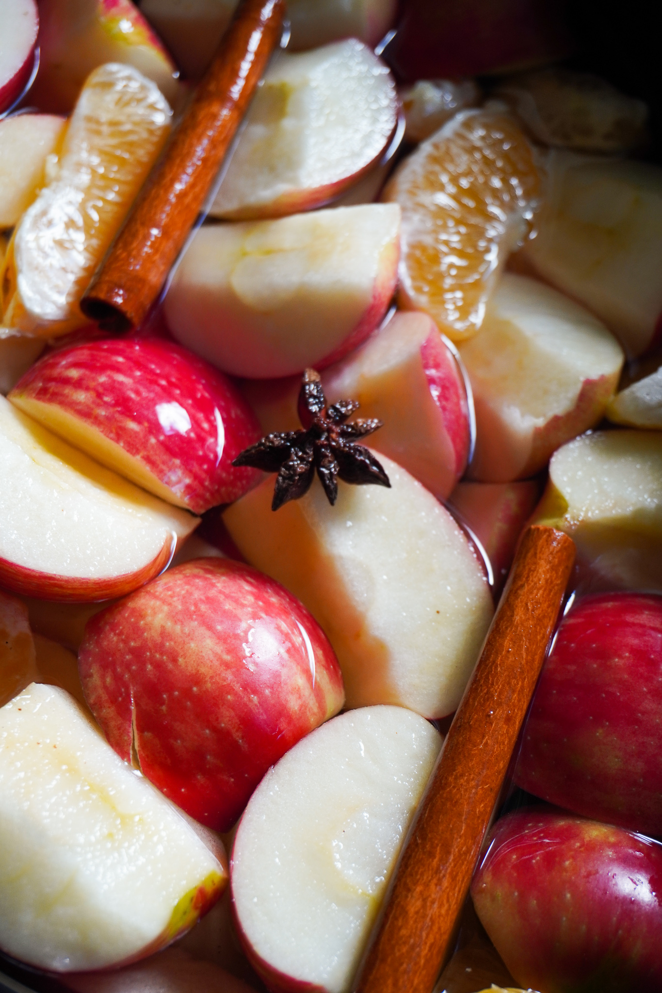 Cider ingredients in pot